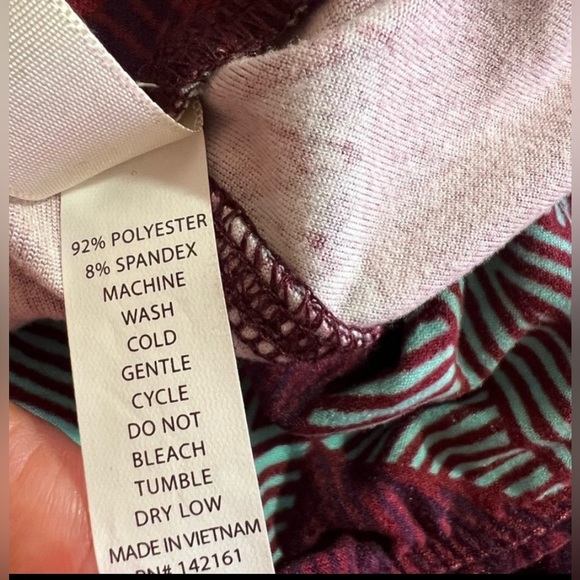 LulaRoe Stamp Leggings OS Red/blue Floral HTF Rare One size Spandex Polyester - Picture 12 of 15